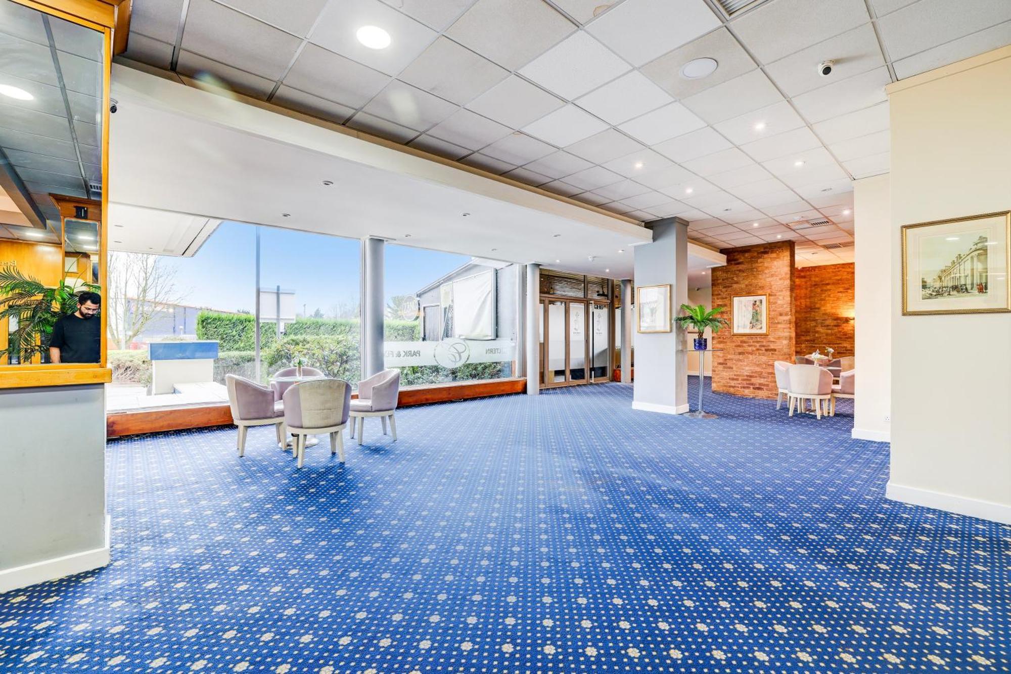 The Chiltern Hotel Luton  Exterior photo